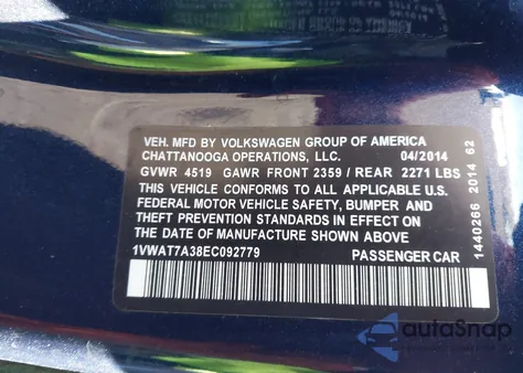 2014 Volkswagen Passat 1.8T Wolfsburg Edition z USA, uszkodzony, nr VIN 1VWAT7A38EC092779